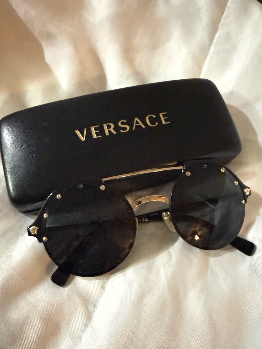 Versace 4337 GB1/87 Black Gold Round Sunglasses